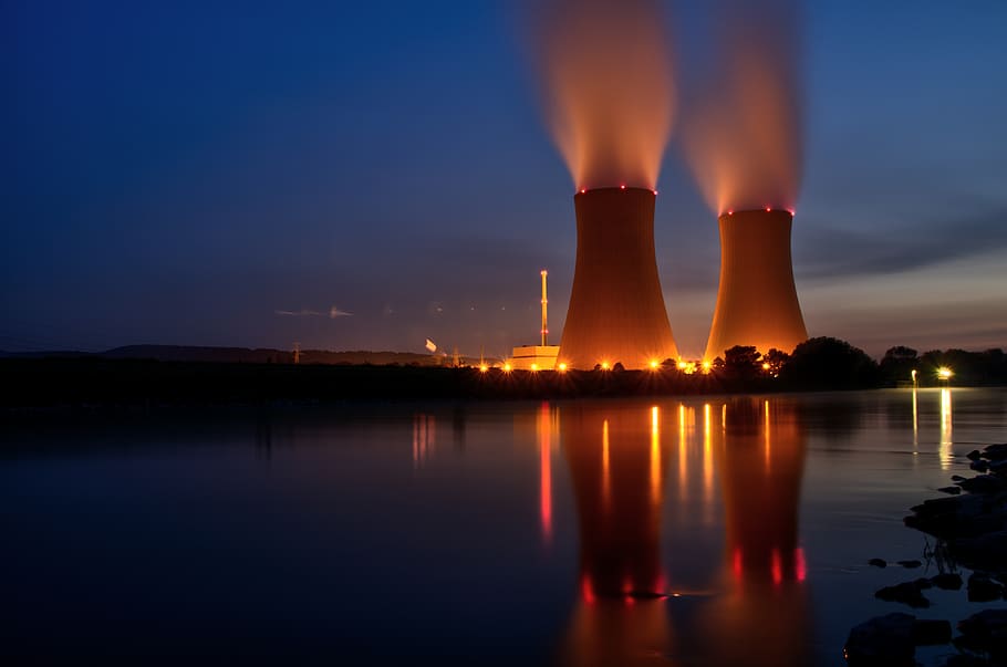 energy-nuclear-power-plant-grohnde-weser.jpg